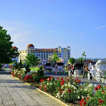 Sun Residense Апартамент